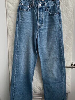 Levis Ribcage Straight Ankle Women's Jeans - In The Middle